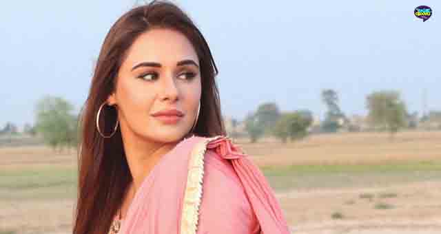Mandy Takhar shared a video from the set of the film Vadda Ghar